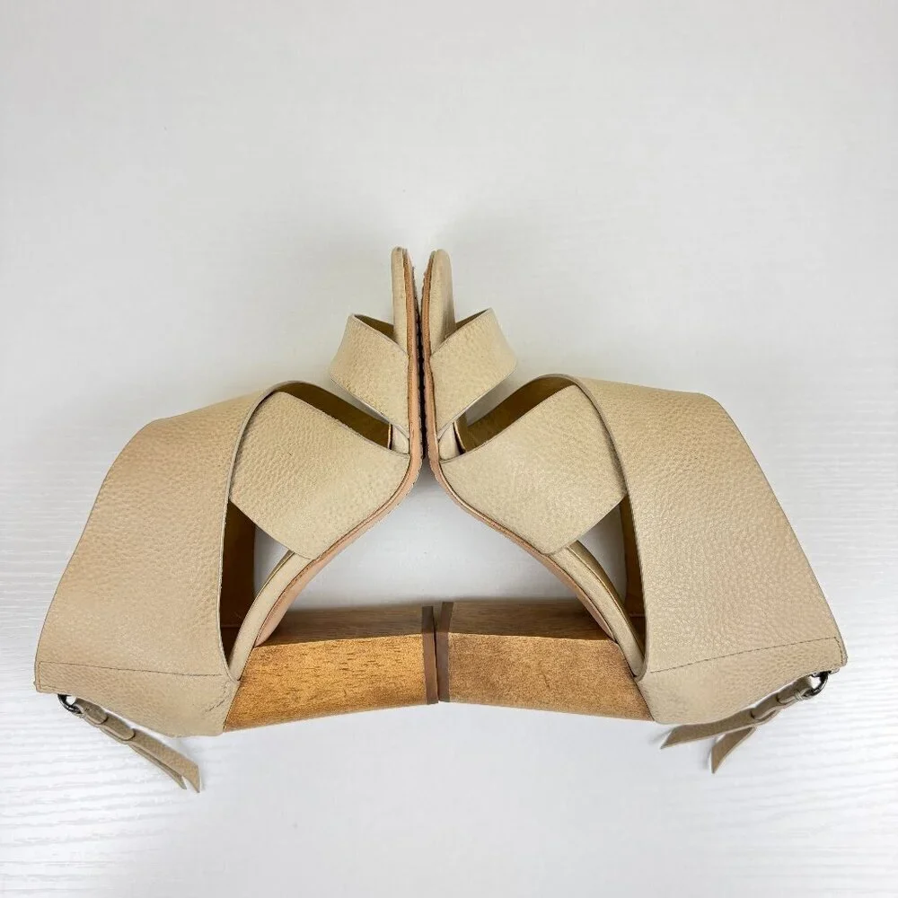 EUC Splendid Danett Cross Strap Pebbled Leather Sandals Black Heel